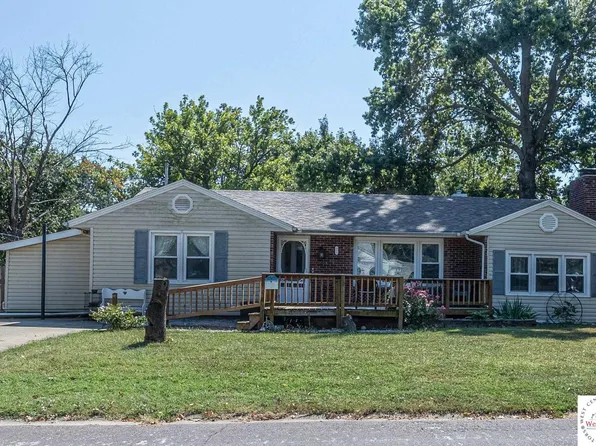 404 E Louise Ave, Clinton, MO 64735