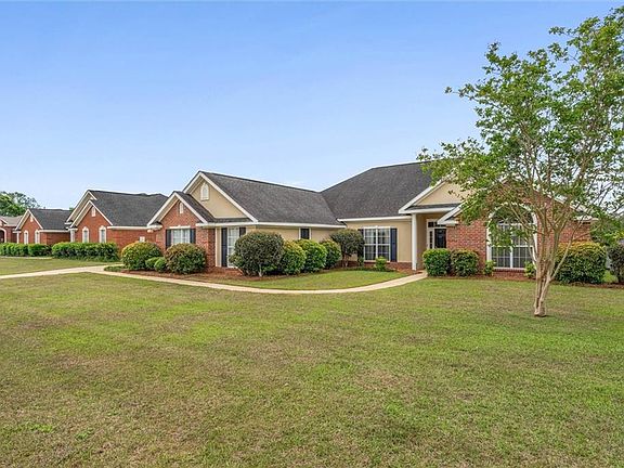4th image of 9651 Hampshire Ct