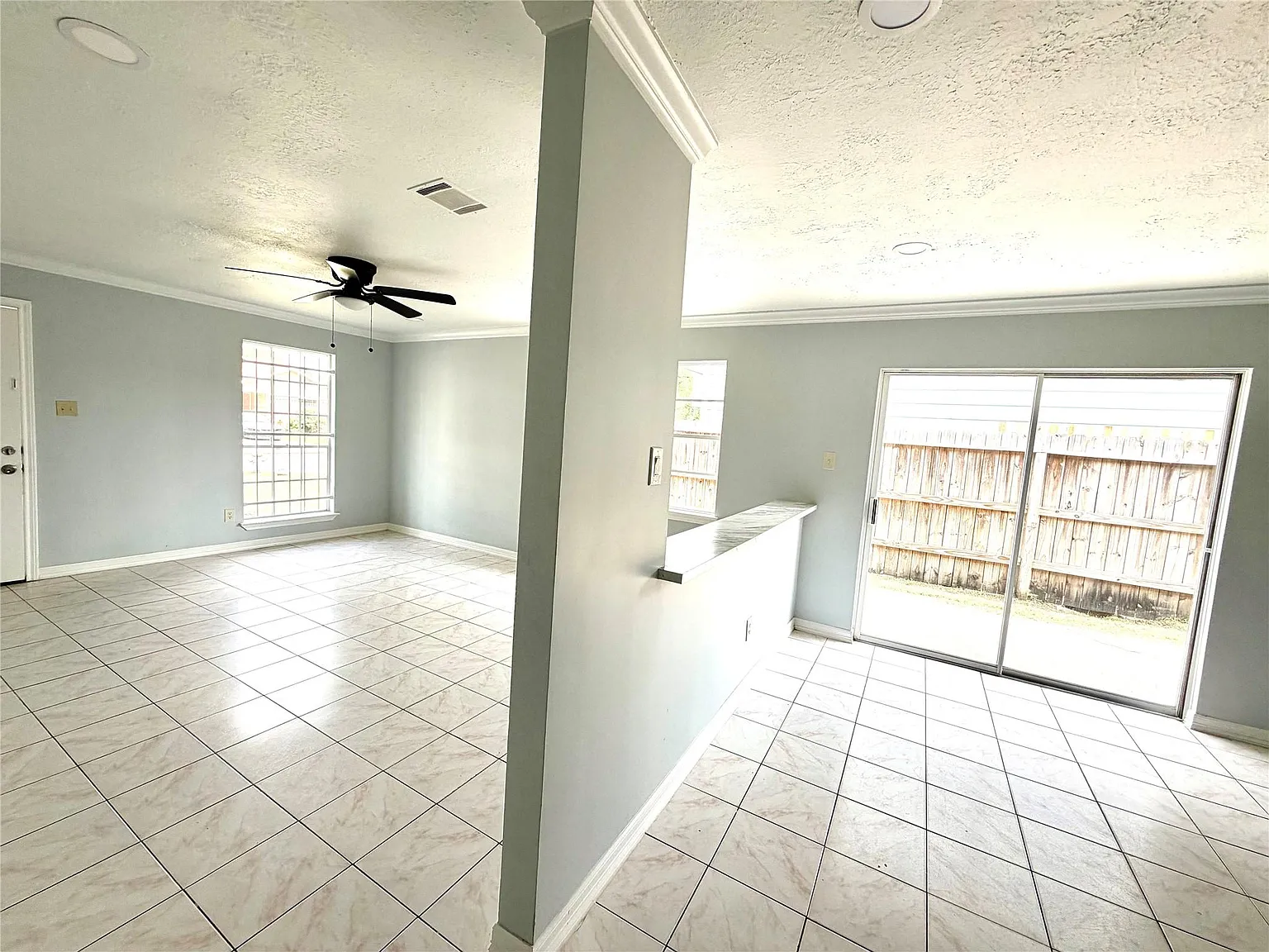 3 bed, 2.0 bath, 1266 sqft, $1,650 — Photo 4