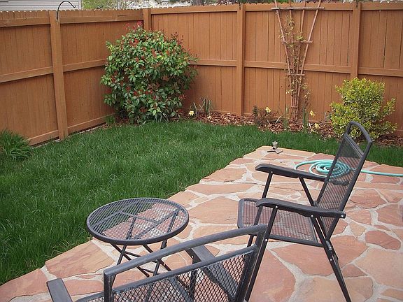 Private, Fenced back yard