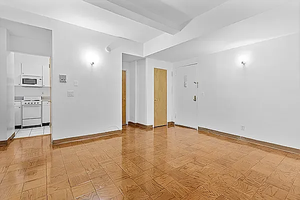 Rented by Mirador Real Estate | media 3