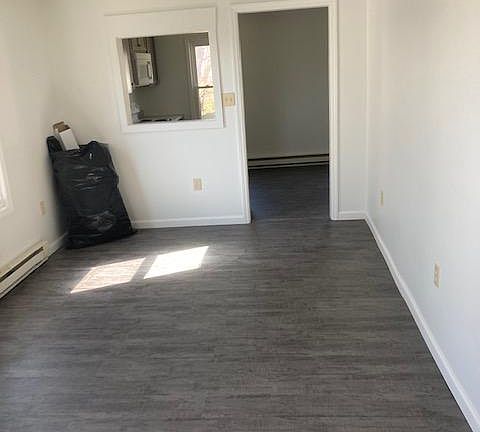 5th image of 12 Ridge Ave