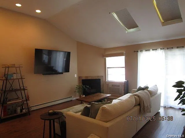 28 Lexington Hl #6 — Photo 8