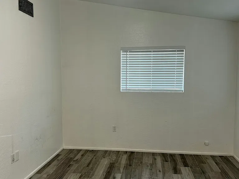 290 N Hamilton St #4 — Photo 3