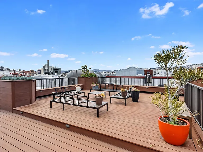 380 10th St #20 — Photo 20