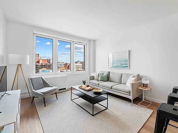3rd image of 160-14 Hillside Ave #203