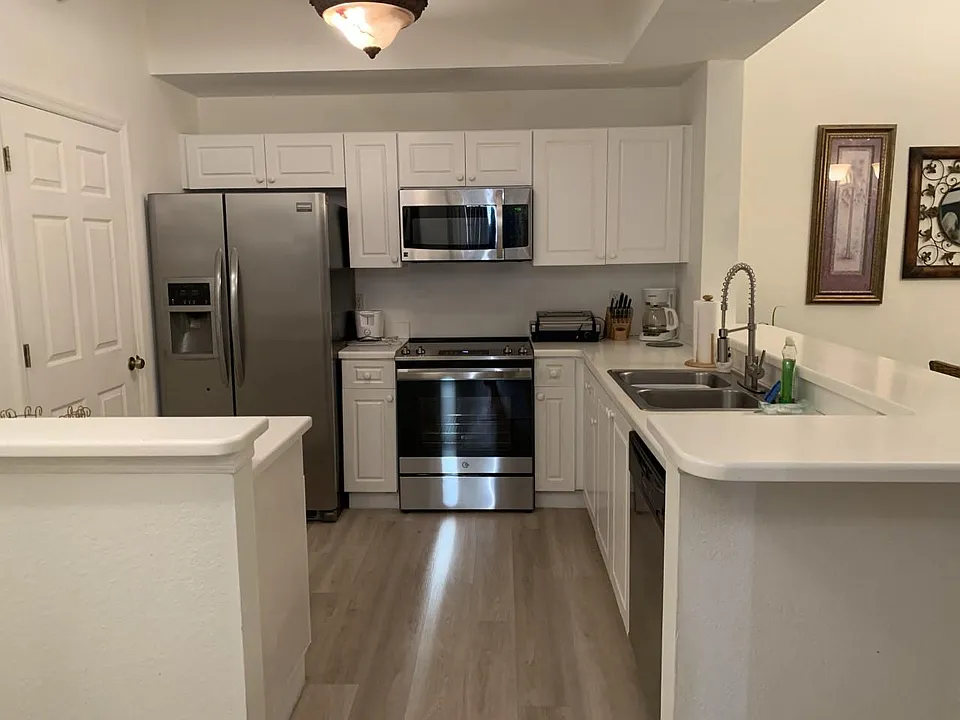 9015 Colby Dr #2019