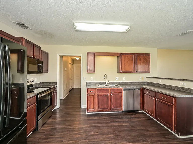 2722 Apostle Ln — Photo 6