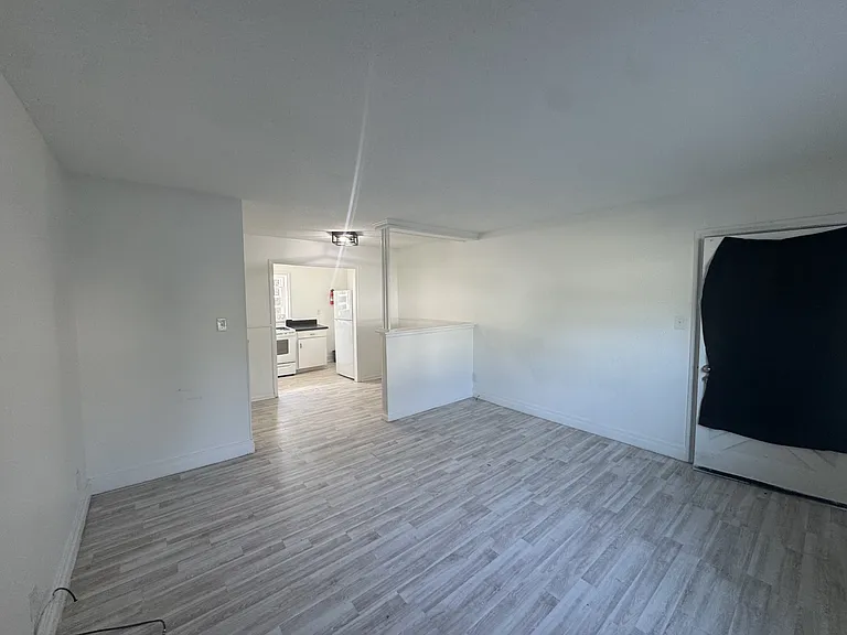324 N Main St #2 — Photo 3