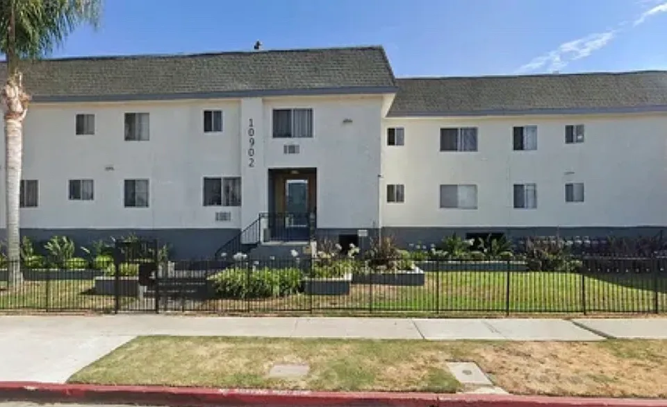 10902 Victory Blvd #14