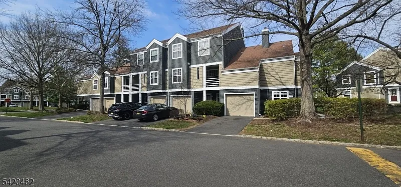 273 Greenfield Rd photo 1