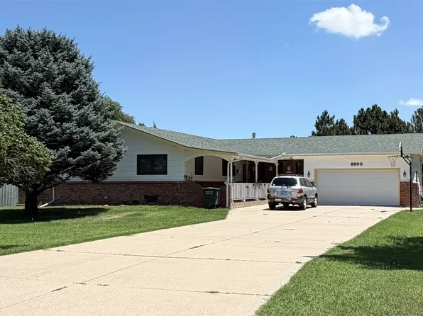 2900 Westview Ave, Dodge City, KS 67801