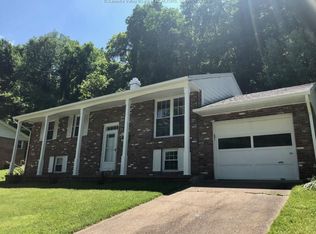 1104 Montrose Dr, South Charleston, WV