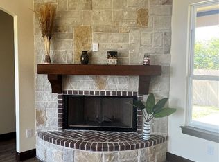 100 Guavin Ln, Blue Ridge, TX 75424