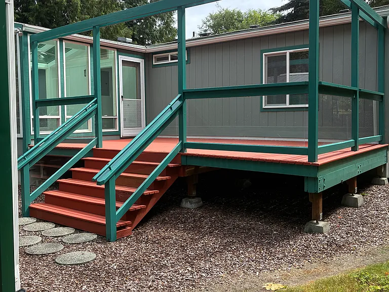 131 Sherwood Rd — Photo 3