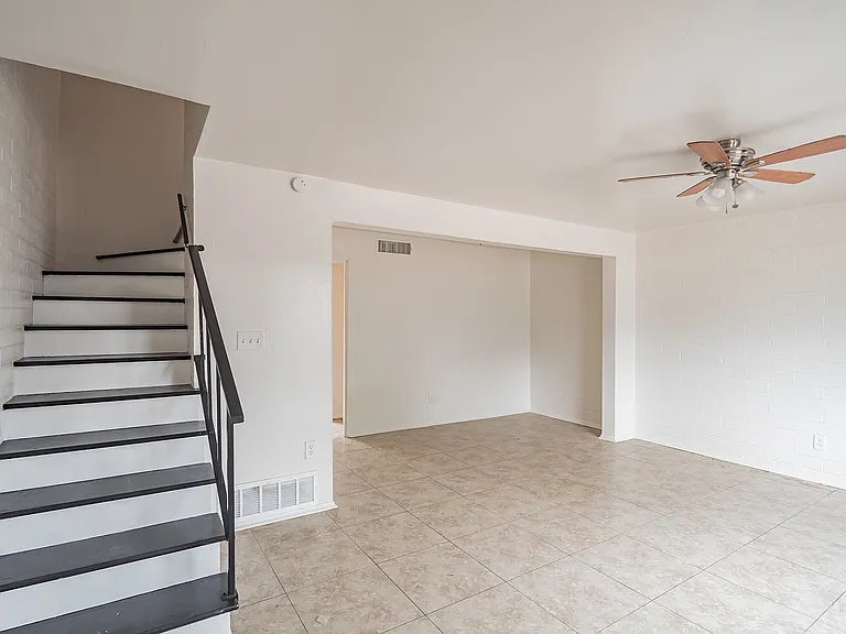 Highland Park — Photo 30