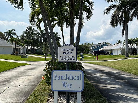 2nd image of 7836 SE Sandshoal Way