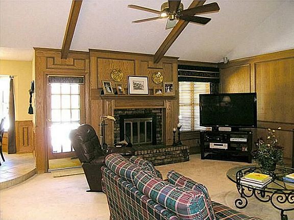 3rd image of 2530 Axminster Dr