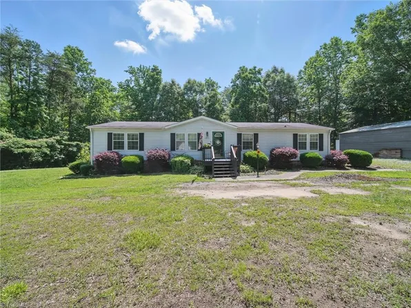 3352 N State Highway 150, Lexington, NC 27295