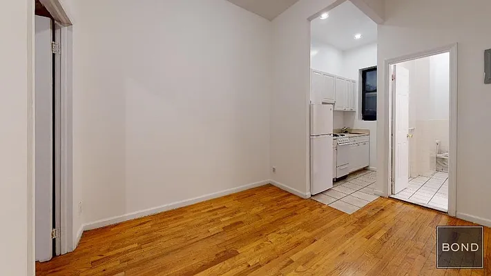 Rented by Bond New York | media 4