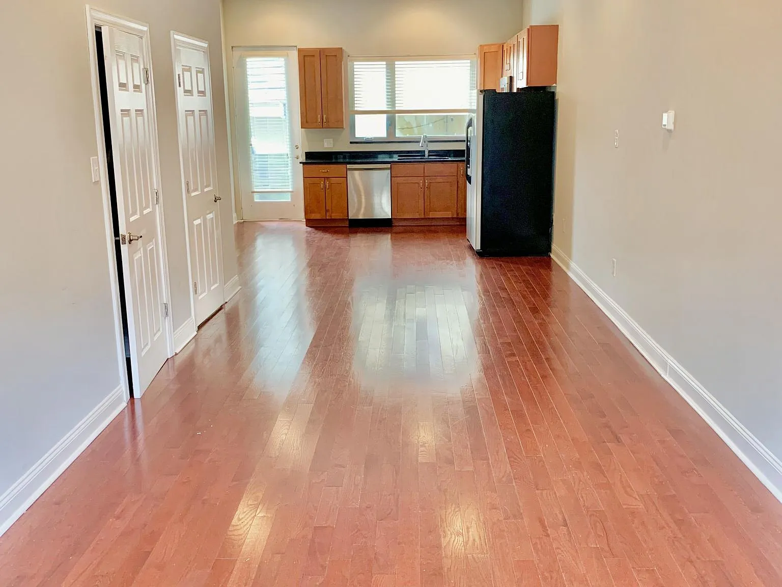 1456 E Columbia Ave — Photo 3