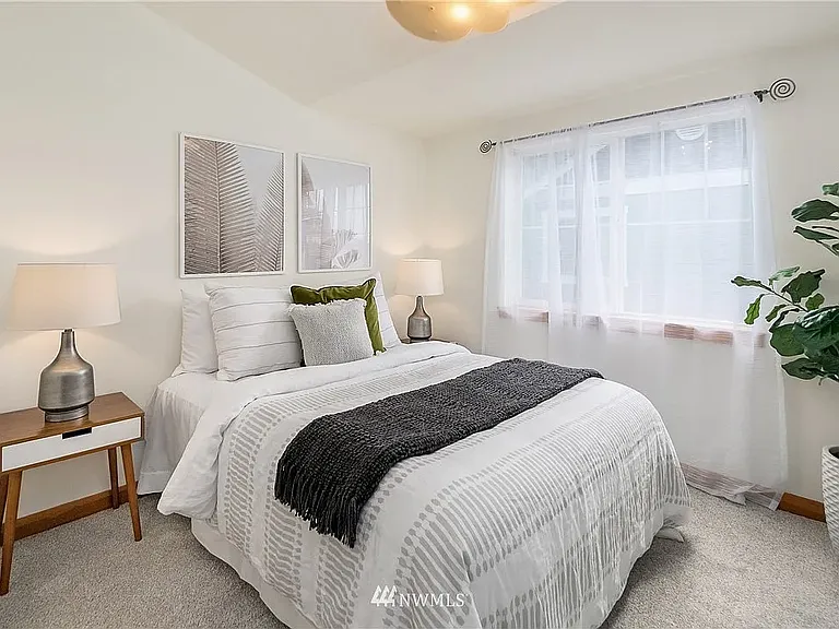 116 N 104th St #B — Photo 18