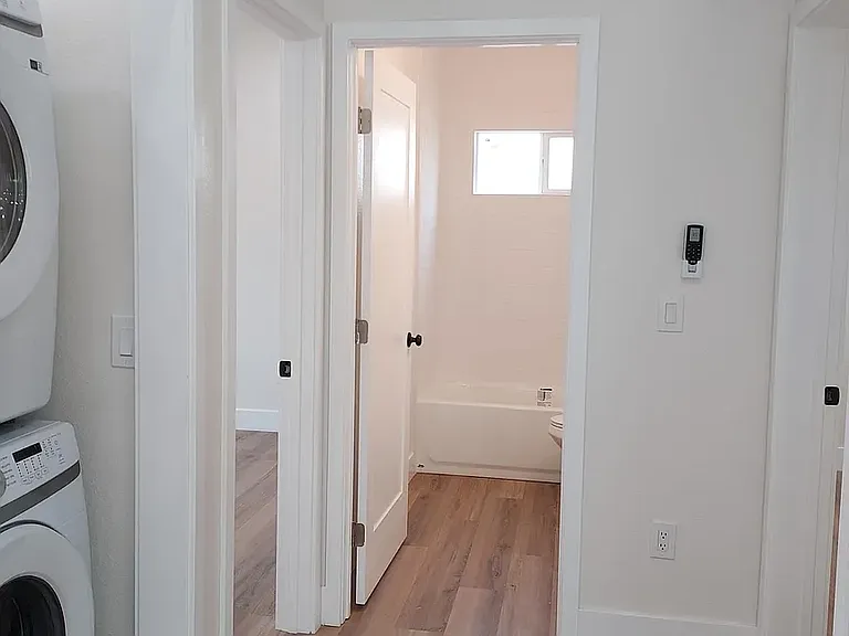 8814 Geraldine Ave — Photo 11