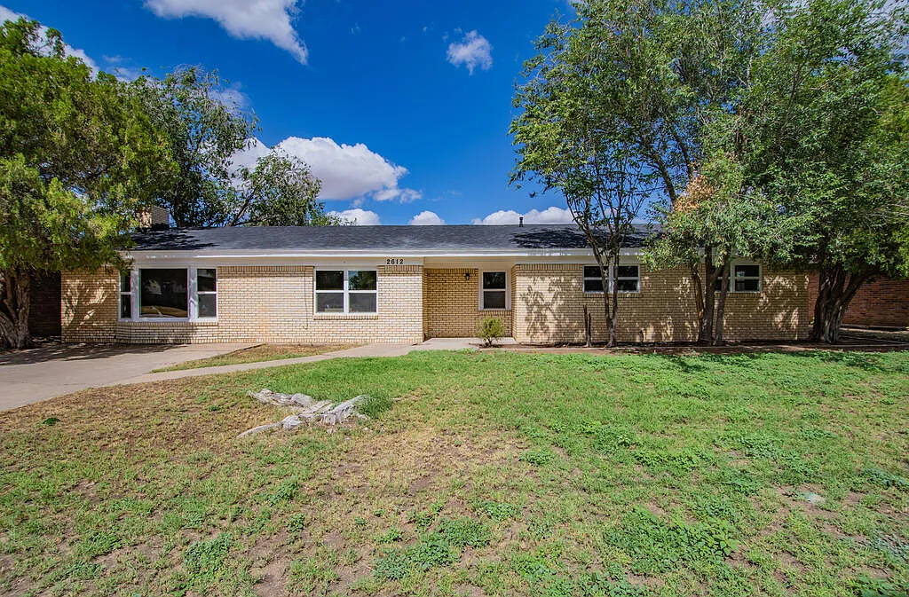 4 bed, 3.0 bath, 2089 sqft, $3,200 — Photo 4
