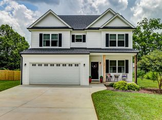 99 Phillips Cir, Lynchburg, VA 24502