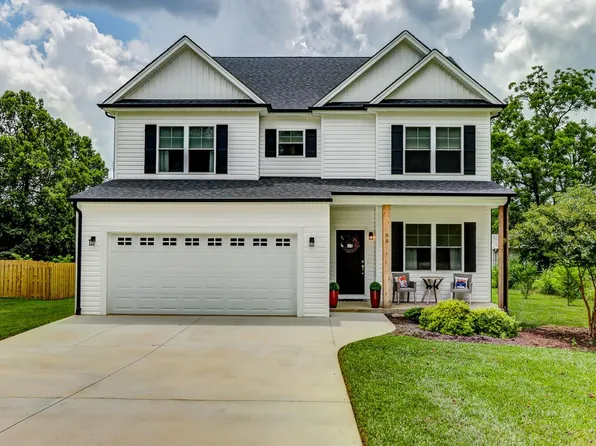 99 Phillips Cir, Lynchburg, VA 24502