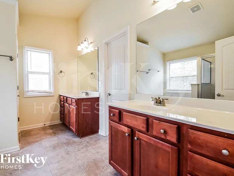 1068 Parkmist Dr — Photo 10