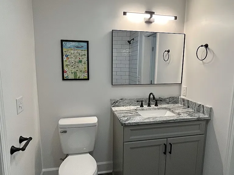 509 E 39th St #2 — Photo 11