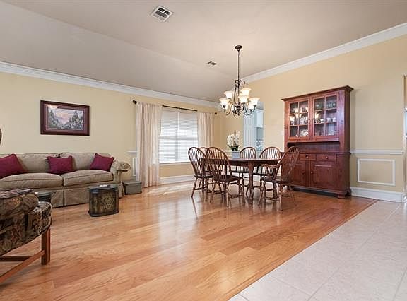4th image of 3004 Great Southwest Dr