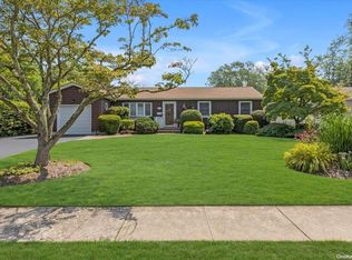 341 Lowell Rd, Sayville, NY 11782