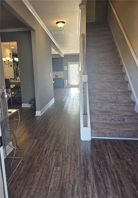 5 bed, 2556 sqft, $2,650 — Photo 4