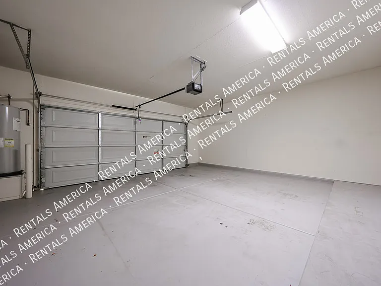 18166 N Jameson Dr — Photo 7