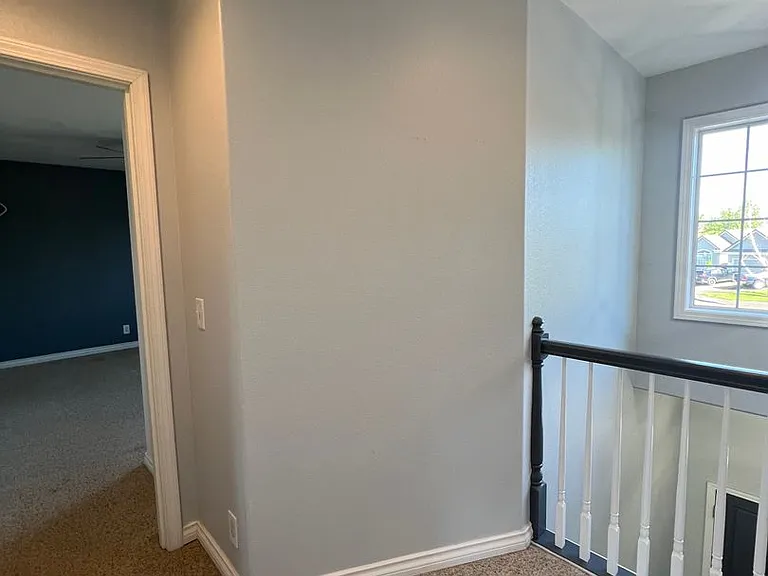 1592 Kingston Way — Photo 29