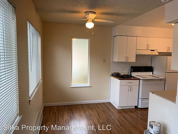 4th image of 3212 SE 9th Ave APT 1