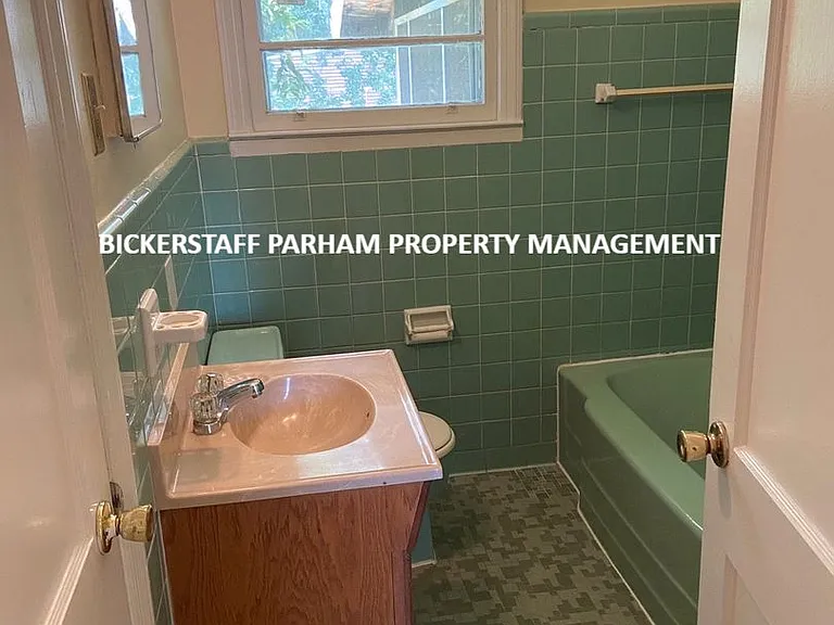 3053 Blan St — Photo 10