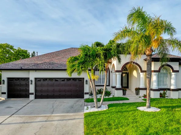 109 16th St, Belleair Beach, FL 33786