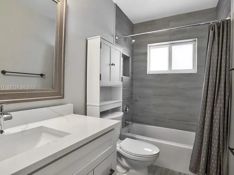 2550 N Dixie Hwy #2570 — Photo 7