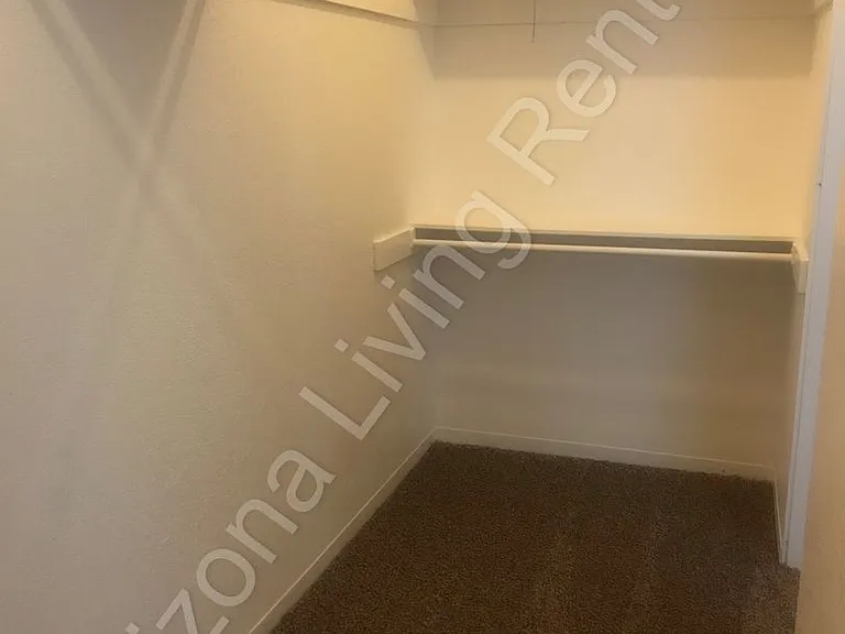 2639 Jamaica Blvd S — Photo 6