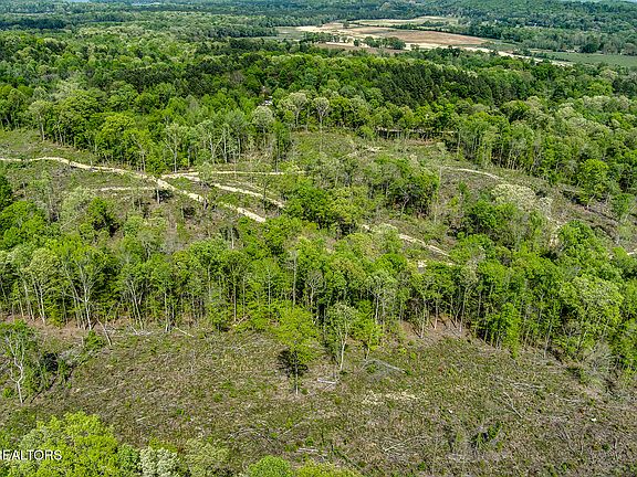 5th image of 645 Oak Grove Rd