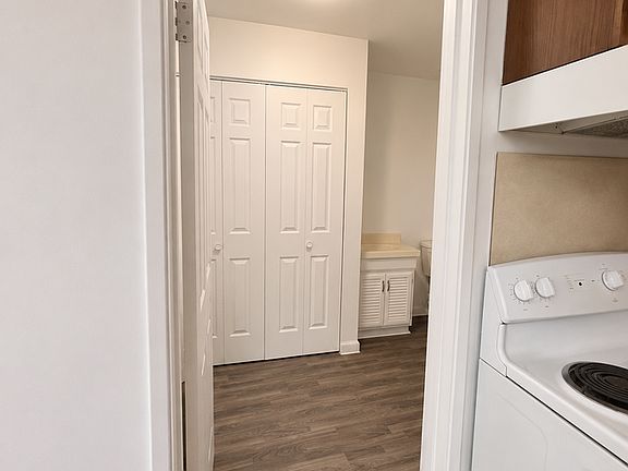4th image of 550 Pearl St APT 204