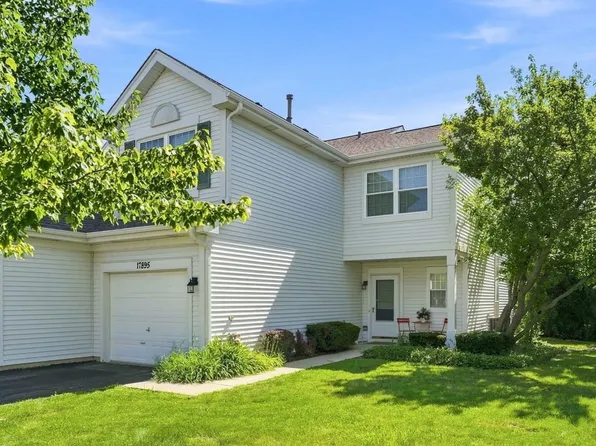 17895 W Braewick Rd, Gurnee, IL 60031