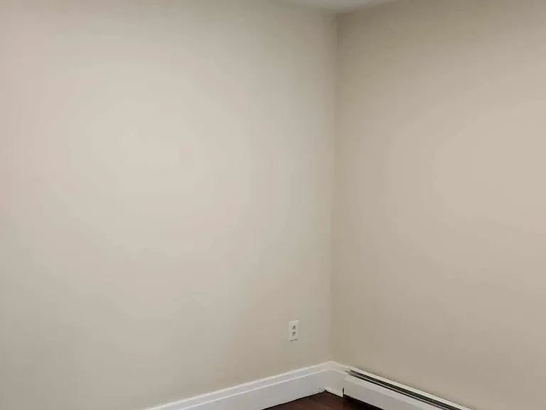 2202 Niagara St #3 — Photo 8