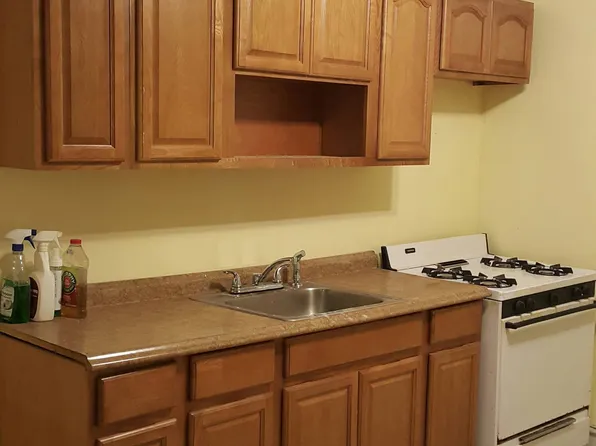 5826 Norfolk St, Philadelphia, PA 19143
