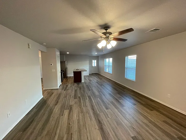 355 Cumberland Forest Dr — Photo 5