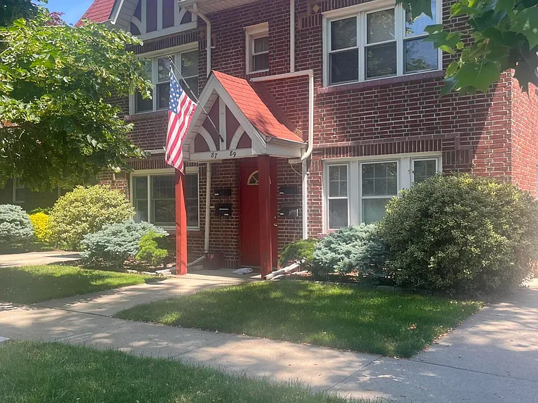 89 Bard Ave — Photo 1
