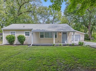 420 Vista Dr, Carmel, IN 46280